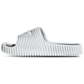 adidas Originals Adilette: тапочки с двойной плотностью Adifom для максимального комфорта и устойчивости 11235073