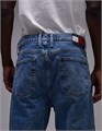 Светлые джинсы Tommy Jeans Isaac с расслабленным зауженным кроем и пятью карманами 11225906