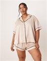 Комплект атласной пижамы ASOS Curve с рубашкой и шортами в светло-розовом цвете 11169377