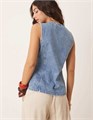 Топ без рукавов Free People с овальным вырезом и пуговицами на светло-голубом дениме с разрезом спереди 11170841