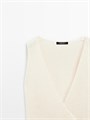 Трикотажный жилет Massimo Dutti с крестовой вязкой и поясом на талии 11235012