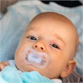 Medela Соски для новорожденных 0-2 месяцев, 2 шт., со стерилизующим контейнером, без силикона и BPA, поддерживающие естественное сосание. 11271609