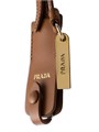 Prada Кожаная подвеска-кейс с зеркалом, металлической застежкой и эмалированным стальным логотипом 11009328