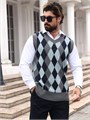 Мужской тёплый осенний трикотажный жилет Soly Hux в клетку с V-образным вырезом 11289948