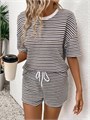 Комплект из двух предметов от Verdusa: полосатая футболка с коротким рукавом и шорты, идеален для отдыха и повседневной носки 11305891