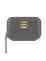 Givenchy Кошелек из телячьей кожи с золотыми элементами, 4.53 дюйма ? 3.35 дюйма ? 0.79 дюйма 11026922
