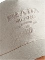 Prada Бейсболка из льняной смеси с кожаным акцентом и вышитым логотипом на хлопковой подкладке 11011577