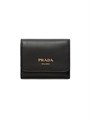 Prada Кожаный кошелек из телячьей кожи с логотипом, карманом для купюр и четырьмя слотами для карт 11019673
