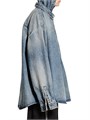Парка-джинсовая рубашка Balenciaga светло-голубого цвета с капюшоном, длинными рукавами и нашивками, Италия 11030999